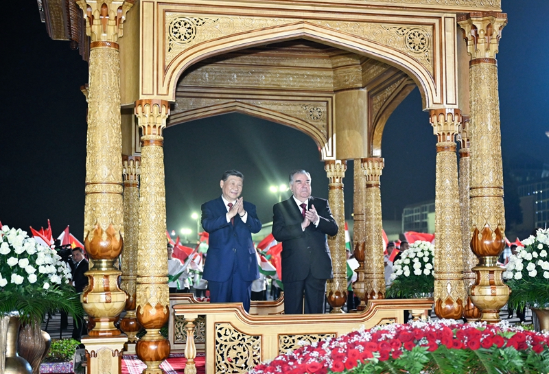 習(xí)近平抵達(dá)杜尚別開始對(duì)塔吉克斯坦進(jìn)行國(guó)事訪問「相關(guān)圖片」
