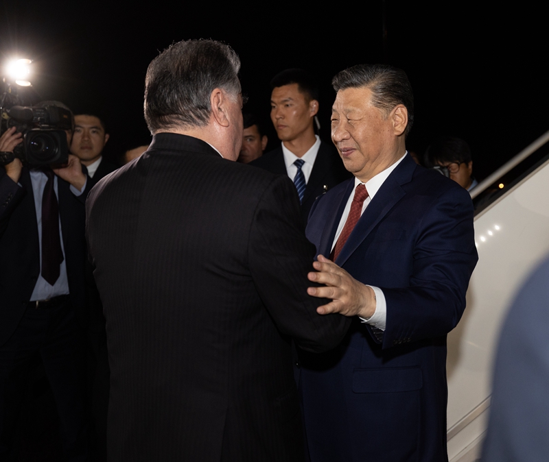 習(xí)近平抵達(dá)杜尚別開始對(duì)塔吉克斯坦進(jìn)行國(guó)事訪問「相關(guān)圖片」